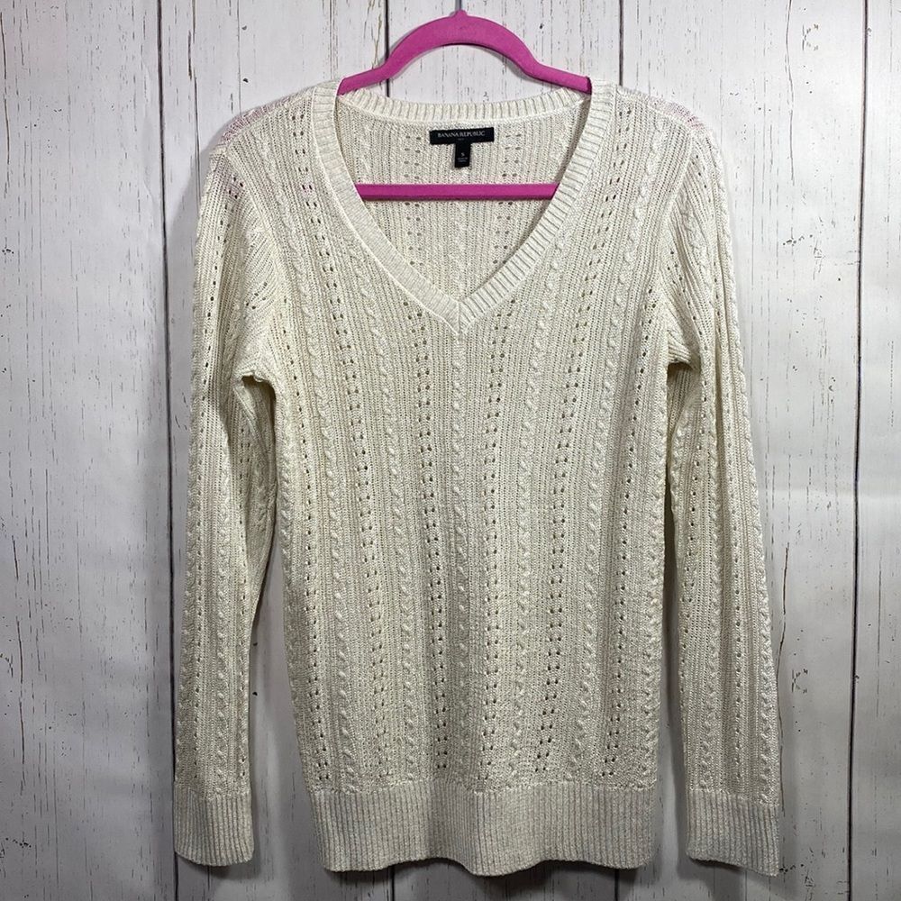 Banana Republic V Neck Long Sleeve Knit Beige Metallic Sweater